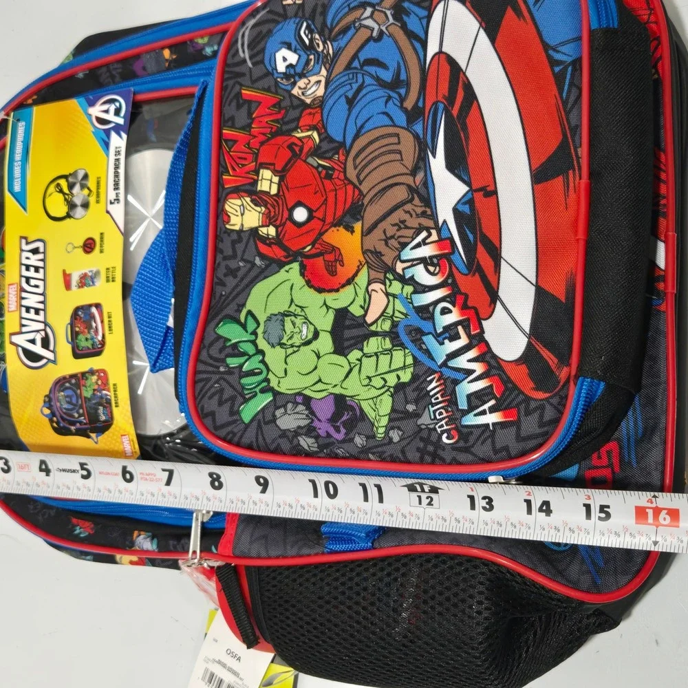 Marvel Avengers 5pc Backpack Set Lunch Kit Water Bottle Headphones Keychain NWT